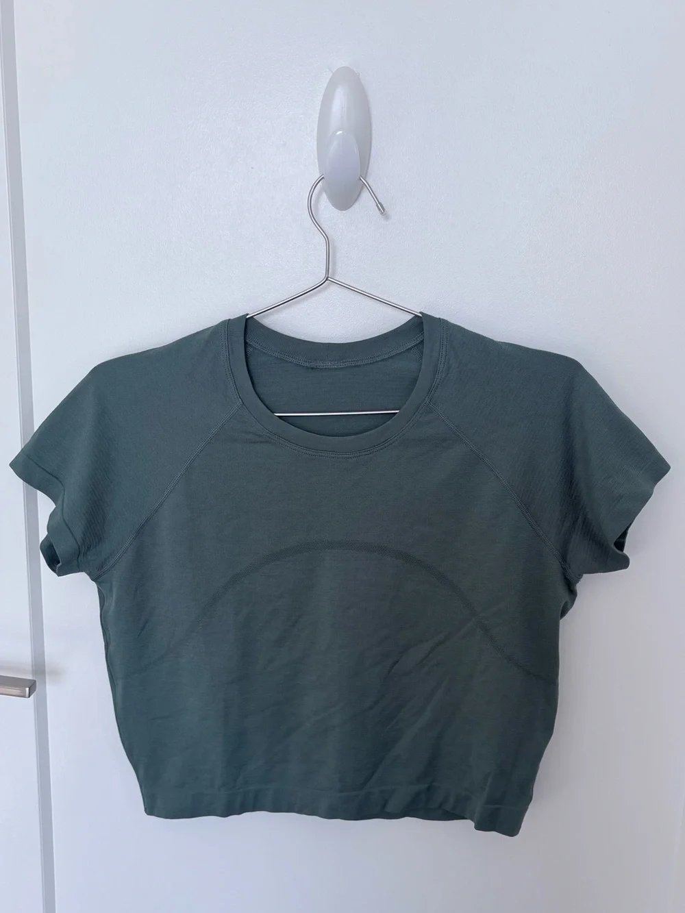 Lululemon swiftly tech cropped short- sleeve shirt 2.0 size 12 dark forest